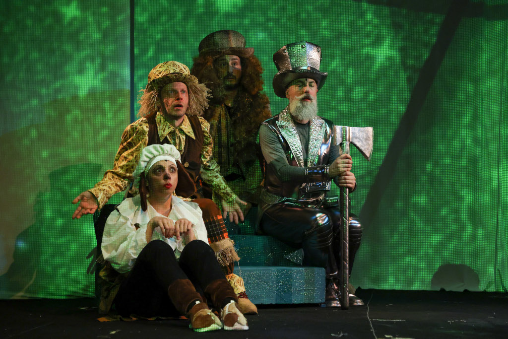 Nagrada za najbolju kostimografiju predstavi “Čarobnjak iz Oza” na festivalu u Sarajevu