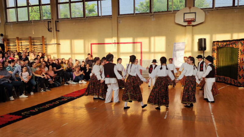 Festival folklora u selu Hum kod Niša