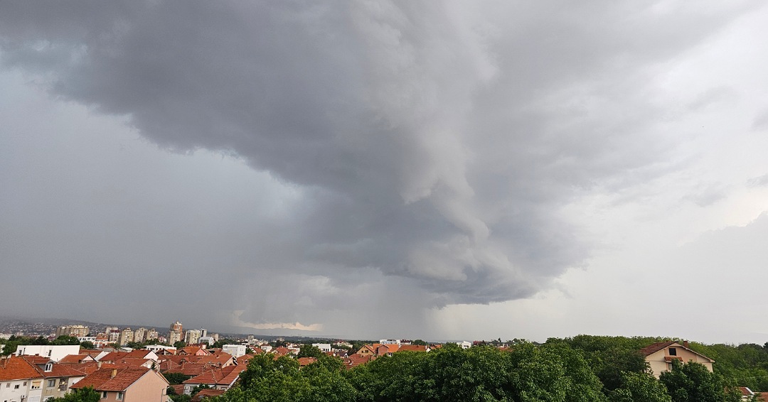 U Banatu nevreme, sutra u celoj Srbiji veoma toplo