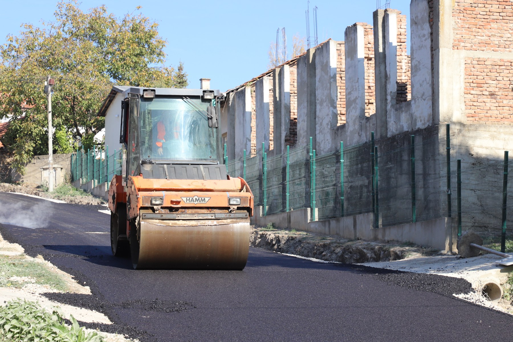 Posle kanalizacije, asfaltiranje ulica u selu Hum