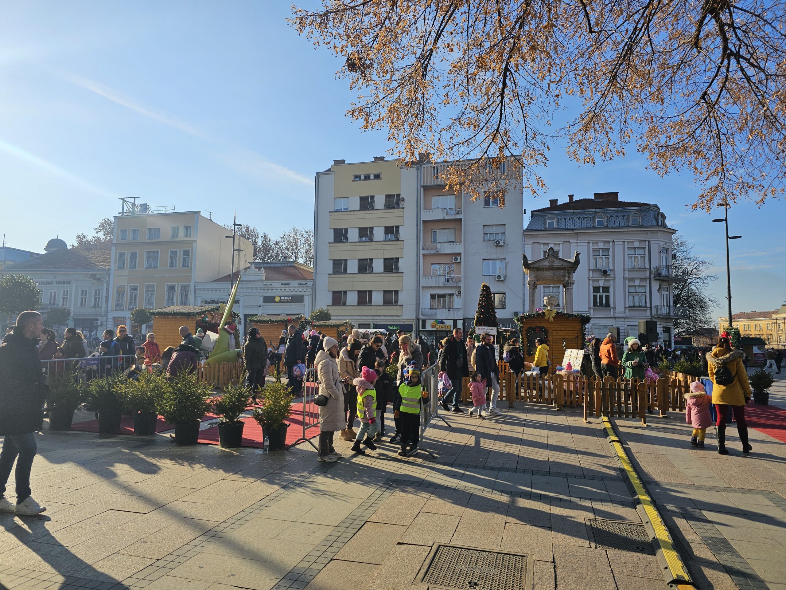 Niš: Novogodišnje radosti za decu