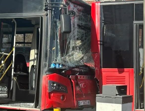 U sudaru dva autobusa u Beogradu povređeno 20 ljudi