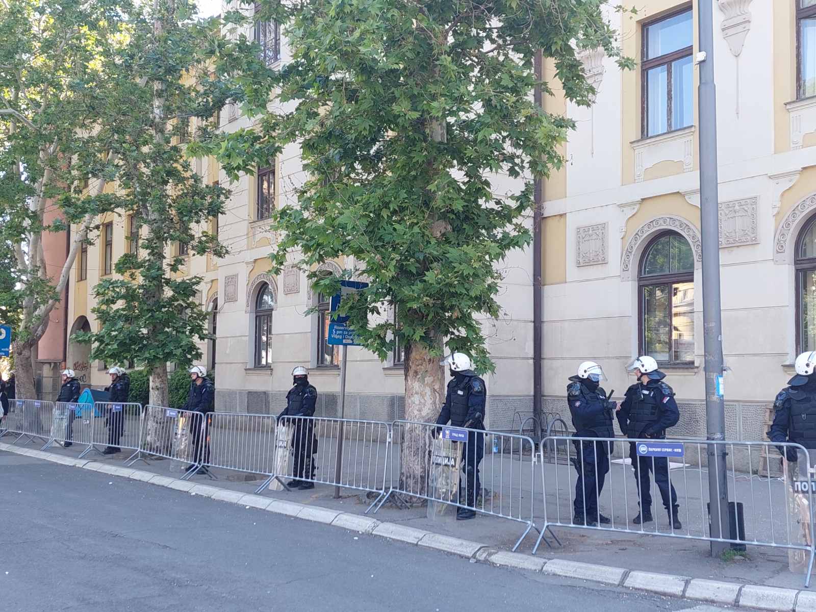 Niš: Policija prekinula blokadu Suda