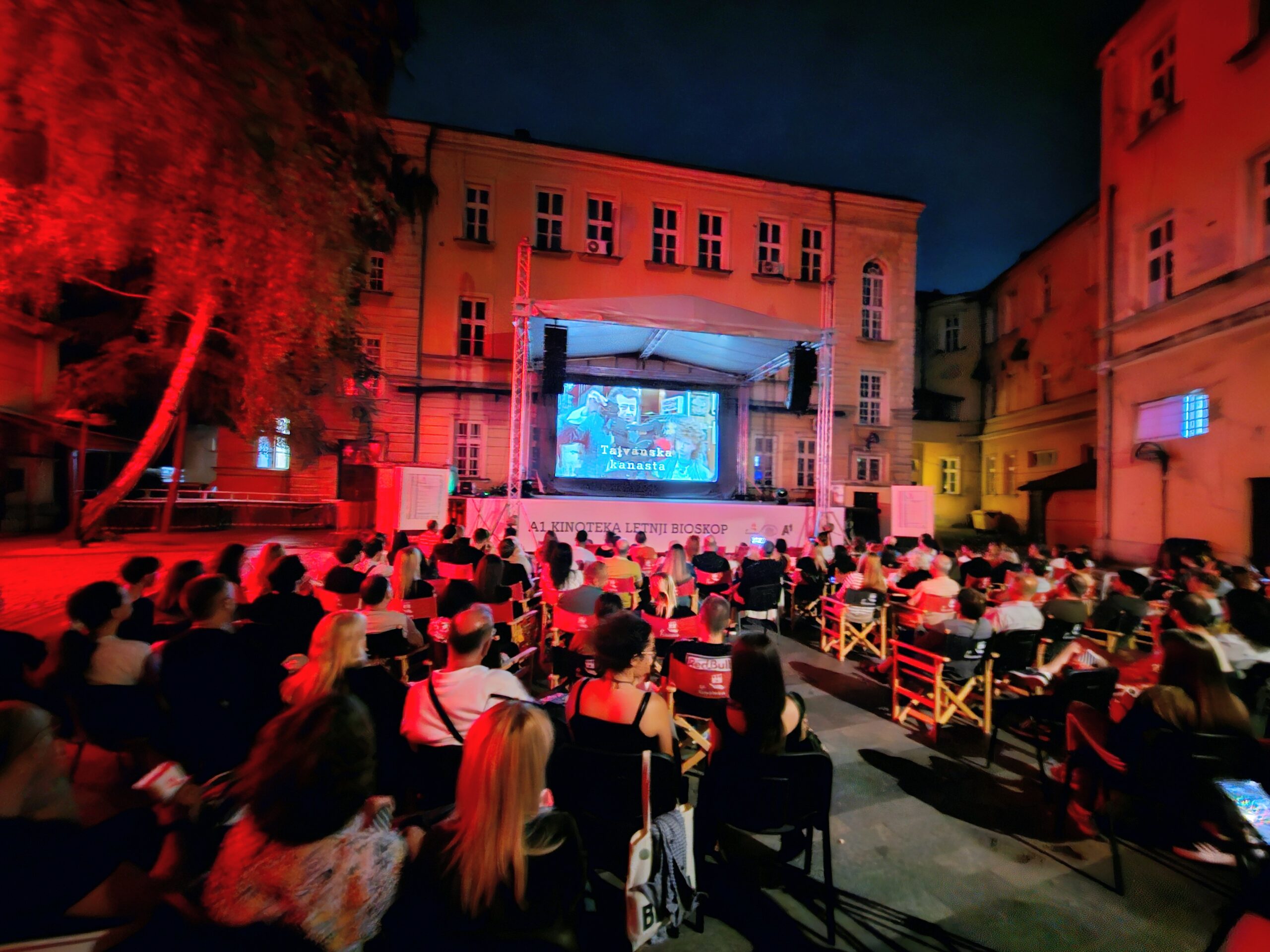 Niš: Besplatan bioskop pod otvorenim nebom
