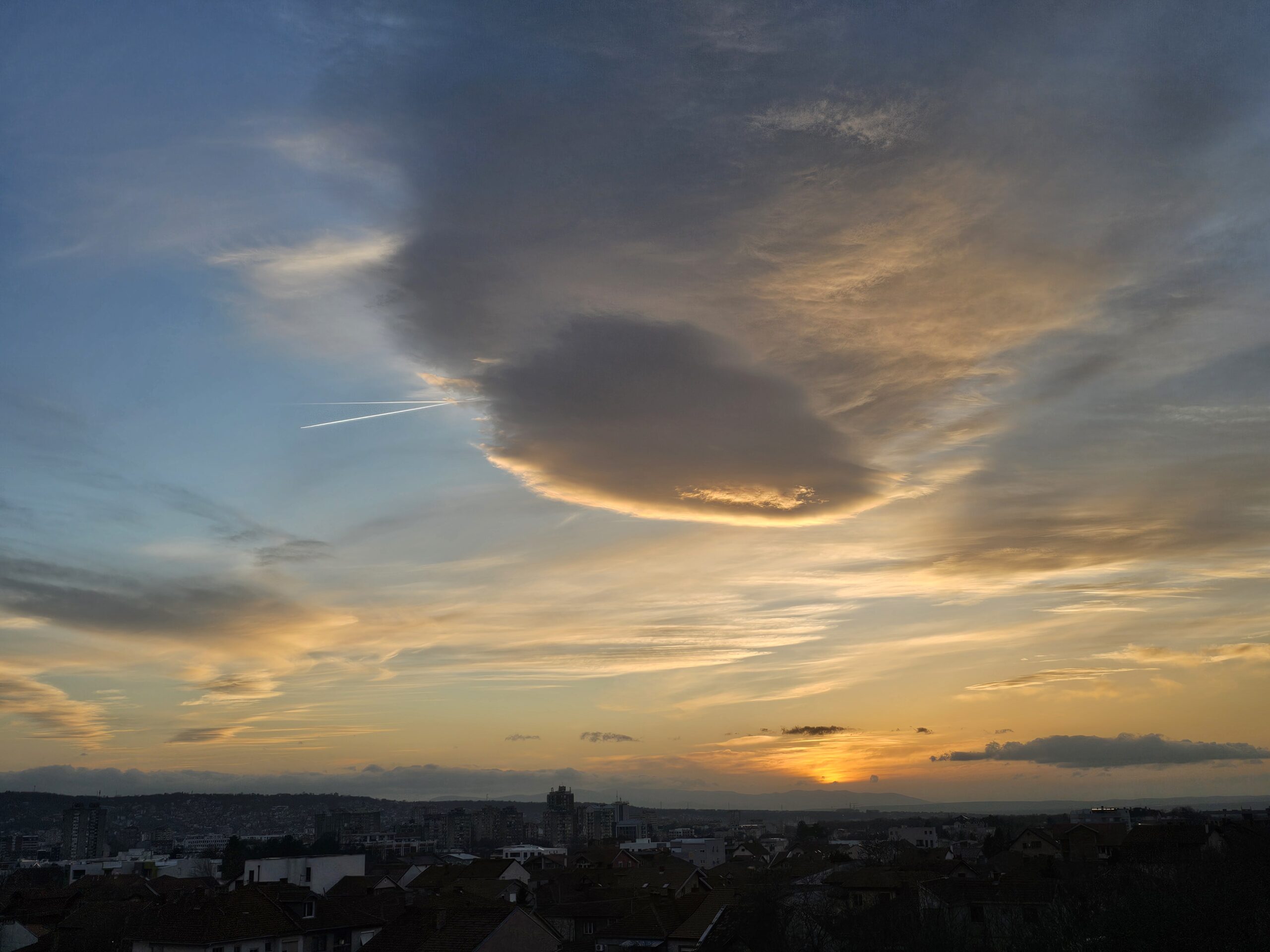Oblačno i hladno vreme