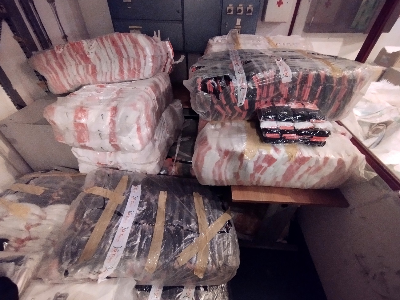 Na Gradini zadržana sumnjiva garderoba