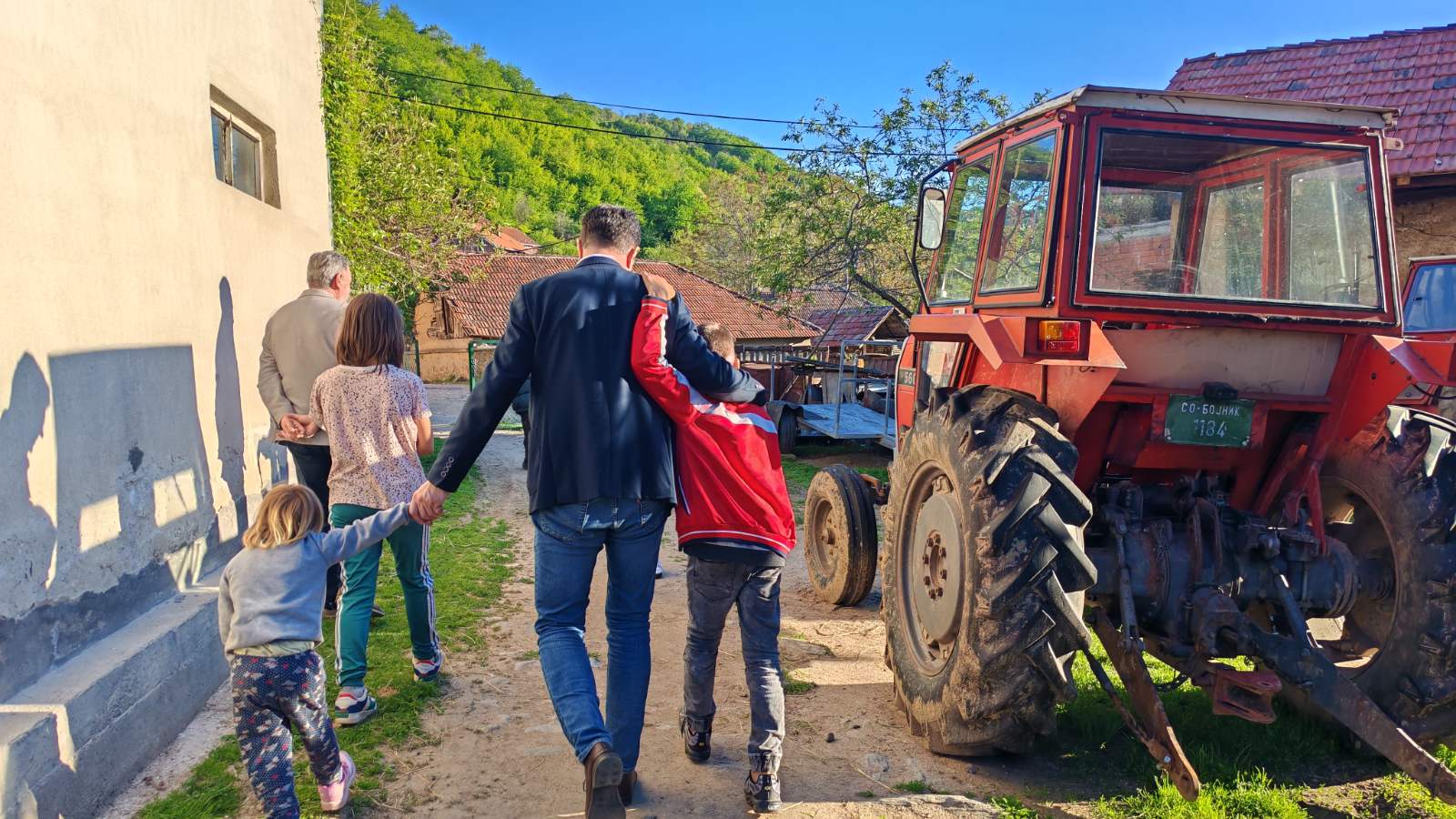 Pomoć ugroženim porodicama